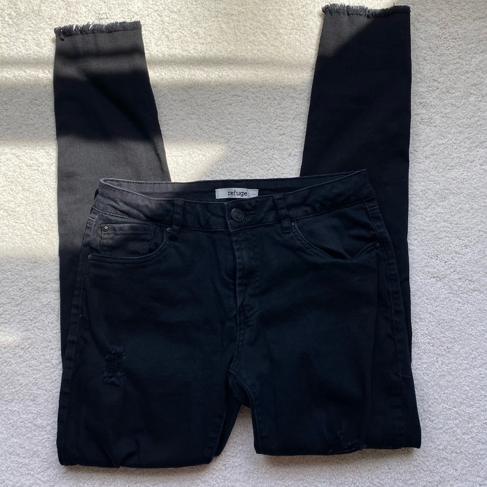 Refuge Black Jeans